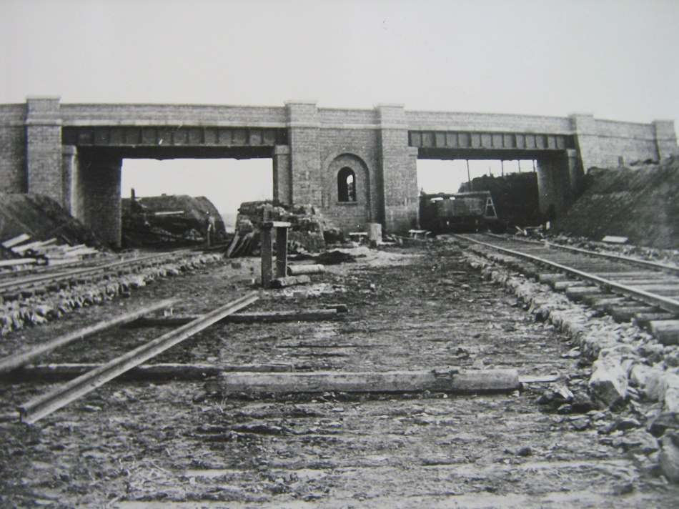 Building the railway through Quorn c1895