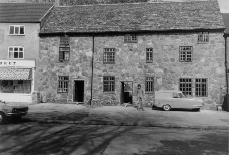 Cottages in Station Road, Quorn