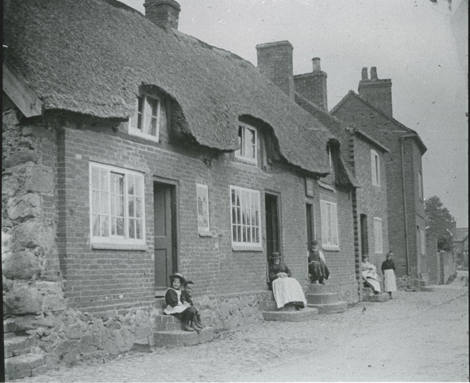 Soar-side cottages on Soar Road