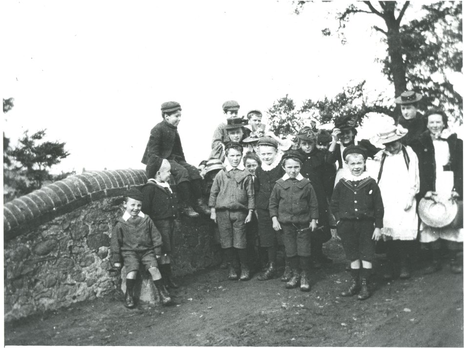 Children on bridge